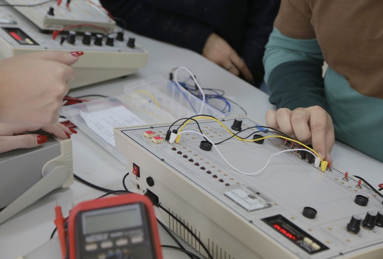 Mesleki Eğitim - 2 2 Mesleki Eğitim