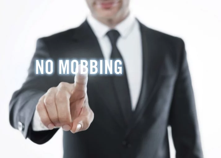 Mobbing - 4 1 Mobbing