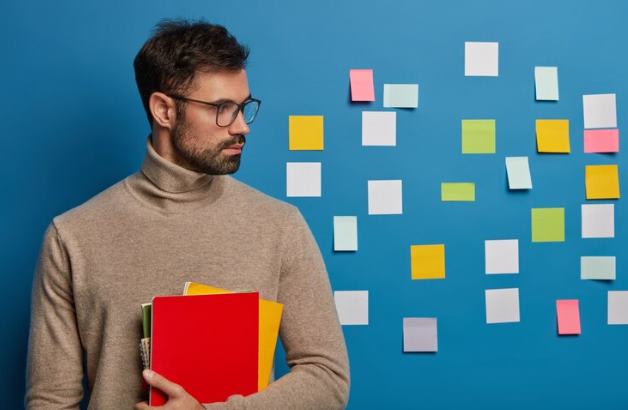 Modern İşyerinde Karar Yorgunluğu: Nasıl Üstesinden Gelinebilir? 4 Modern İşyerinde Karar Yorgunluğu